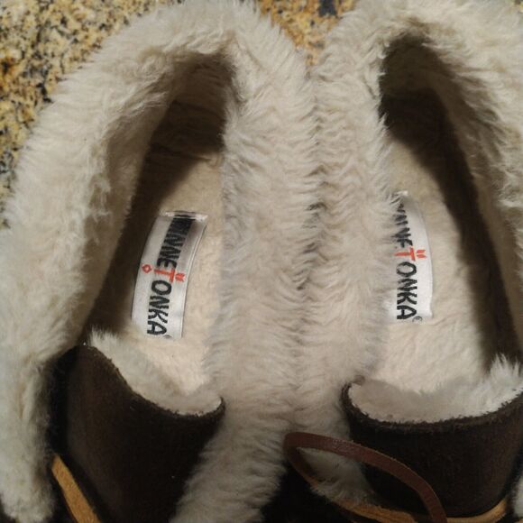 Minnetonka Chrissy Bootie Moccasin Chocolate Brown Suede Leather Women's Size 9 - Picture 10 of 13